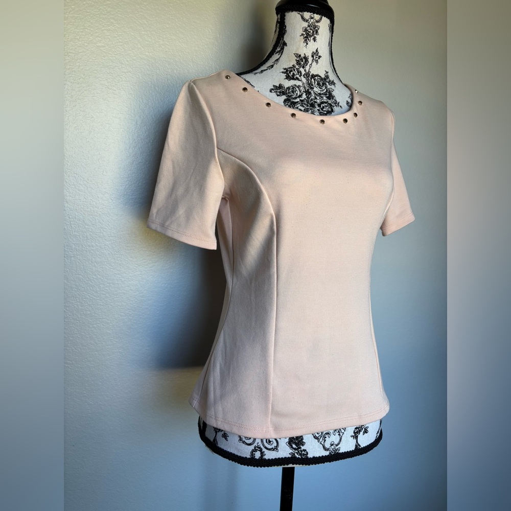 Forever 21 Light Pink Studded Short Sleeve Top - Picture 4 of 10